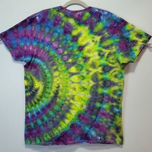 L T-Shirt, Rippled Fanfold