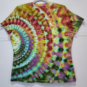 M V-neck T-shirt, Forest Plum Radar Ripple