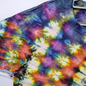 L Tall T-Shirt, Rainbow Radar Ripple