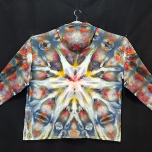 2XL Hoodie T-shirt, Haunted