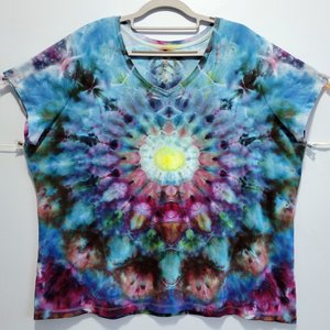2X V-Neck T, Mandala