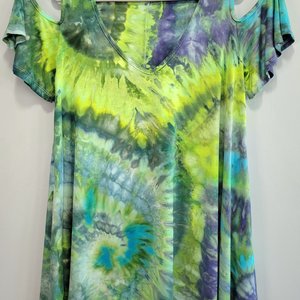 1X Cold Shoulder Tunic, Spring Swirl