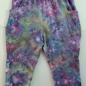 L/XL Pocket Capris, Mindbender B