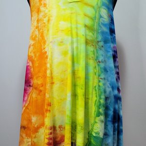 Size 18 Swing Tank, Rainbow Geode