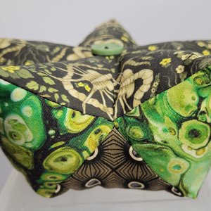 Pin Cushion, Alien Face Hugger