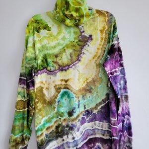 M Hoodie T-shirt, Funky Green & Purple Geode
