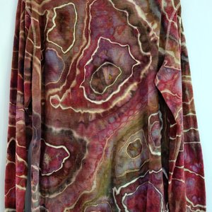 L Tall Henley, Red Geode