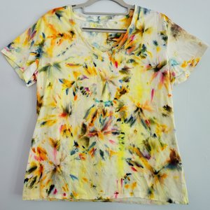 L Women's V neck T, Fireworks 