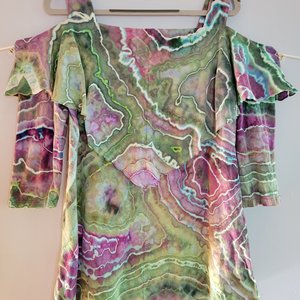 L Cold Shoulder Flutter Swing Top, Purple & Green Geode