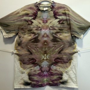 M Unisex T, Green Purple Mirror Gravity