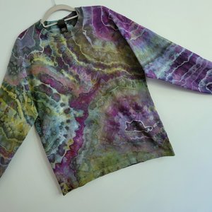 L Unisex T-shirt, Purple & Green Geode