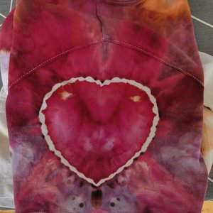 L 18/20 V-neck T, Hearts