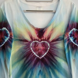 XXL V-neck Long Sleeve T, Hearts