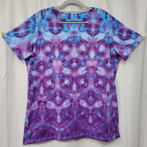XL Tall V-neck T, Violet Shibori