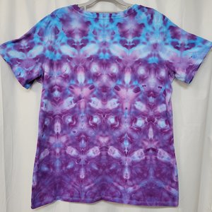 XL Tall V-neck T, Violet Shibori