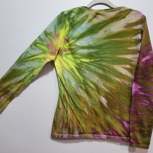M V-neck Long Sleeve, Kiwi Explosion