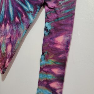 S V-neck Long Sleeve T, Strawberry Skies Fan