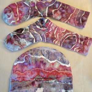Beanie & Socks, Cherry Storm Geode