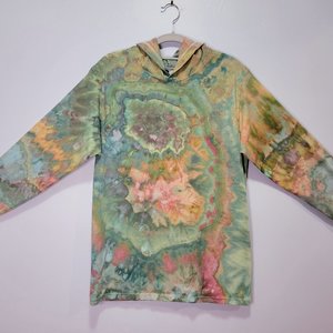 M Hoodie T-shirt, Dragon's Garden
