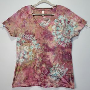 L/XL V-neck Ideal T-shirt, Mandala Mist