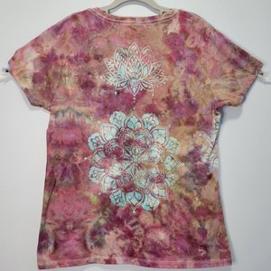 L/XL V-neck Ideal T-shirt, Mandala Mist