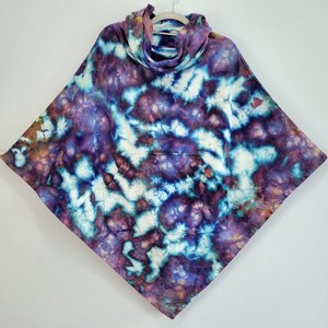 One Size Hoodie Poncho, Strawberry Clouds