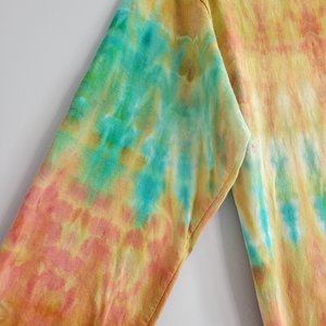 M Hoodie T-shirt, Dragon Cliffs