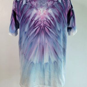 L Unisex T, Fragmented Space