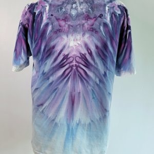 L Unisex T, Fragmented Space