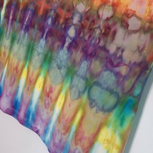 XL V-neck T-shirt, Boulder Opal Suji