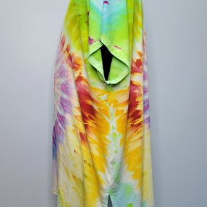 2X V-Neck Rayon Top, Rainbow Spiral