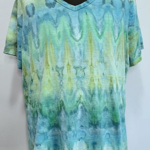 XXL Tall V-neck T-shirt, Sea Ripple