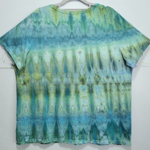 XL Tall V-neck T-shirt, Sea Ripple