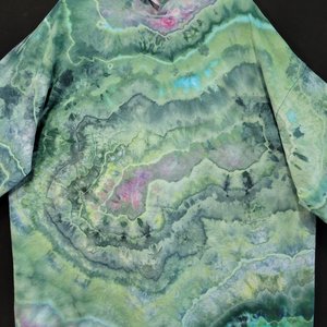 2XL/3XL Hoodie T-shirt, Spring Garden Geode