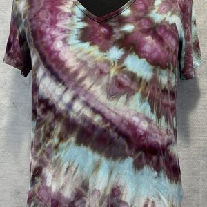 M/L Rayon V-Neck T-Shirt, Petrified Plum
