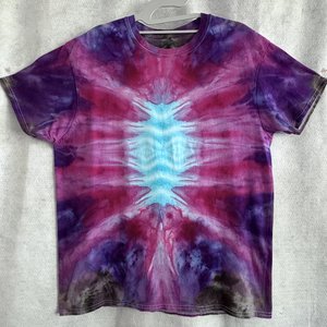 L Unisex T-shirt, Alien