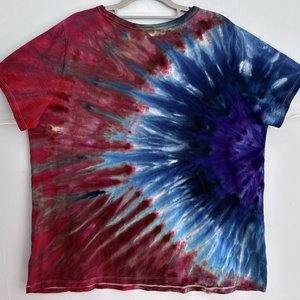 XL Tall Ladies V-Neck T-Shirt, Red & Blue Splash