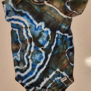 Onesie, 3-6 month short sleeve, Nightfisher geode