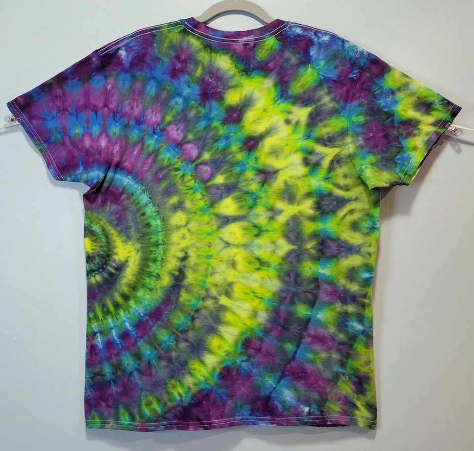 L T-Shirt, Rippled Fanfold