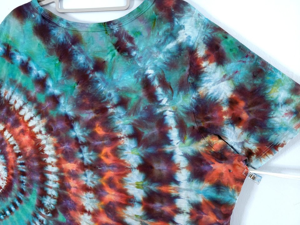 XL Tall V-Neck T,  Tropical Sunset