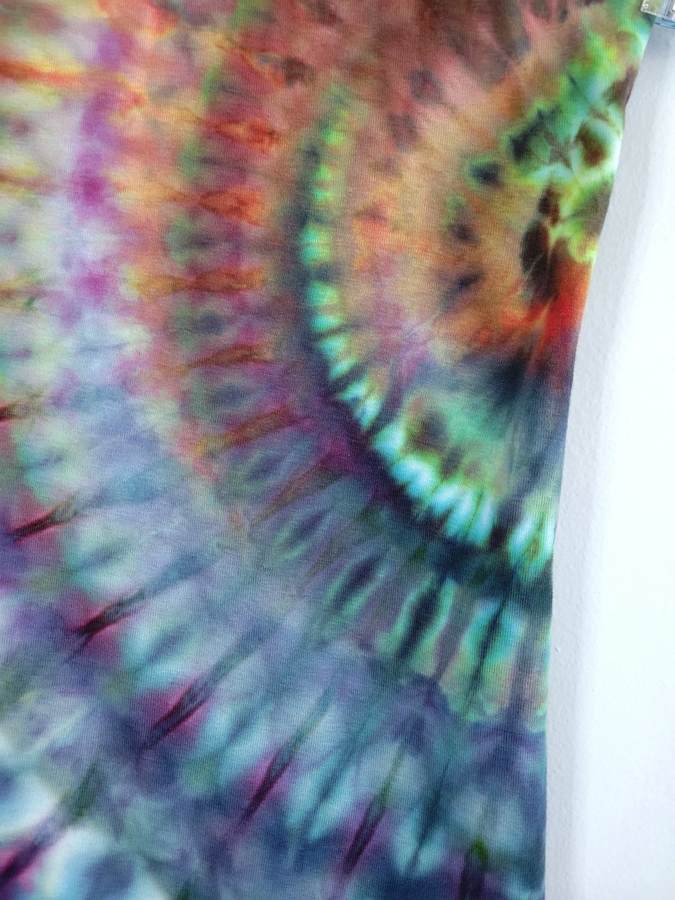 2XL Women's V-neck, Radar Ripple