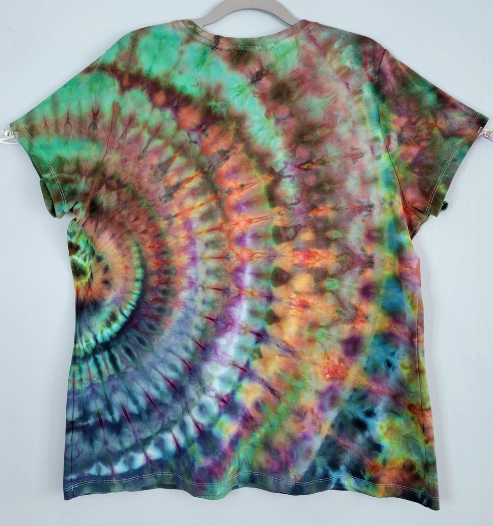 2XL Women's V-neck, Radar Ripple