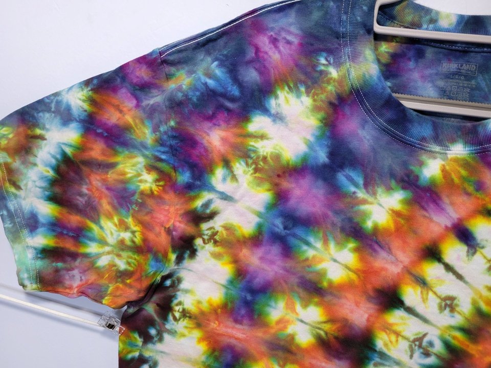 L Tall T-Shirt, Rainbow Radar Ripple
