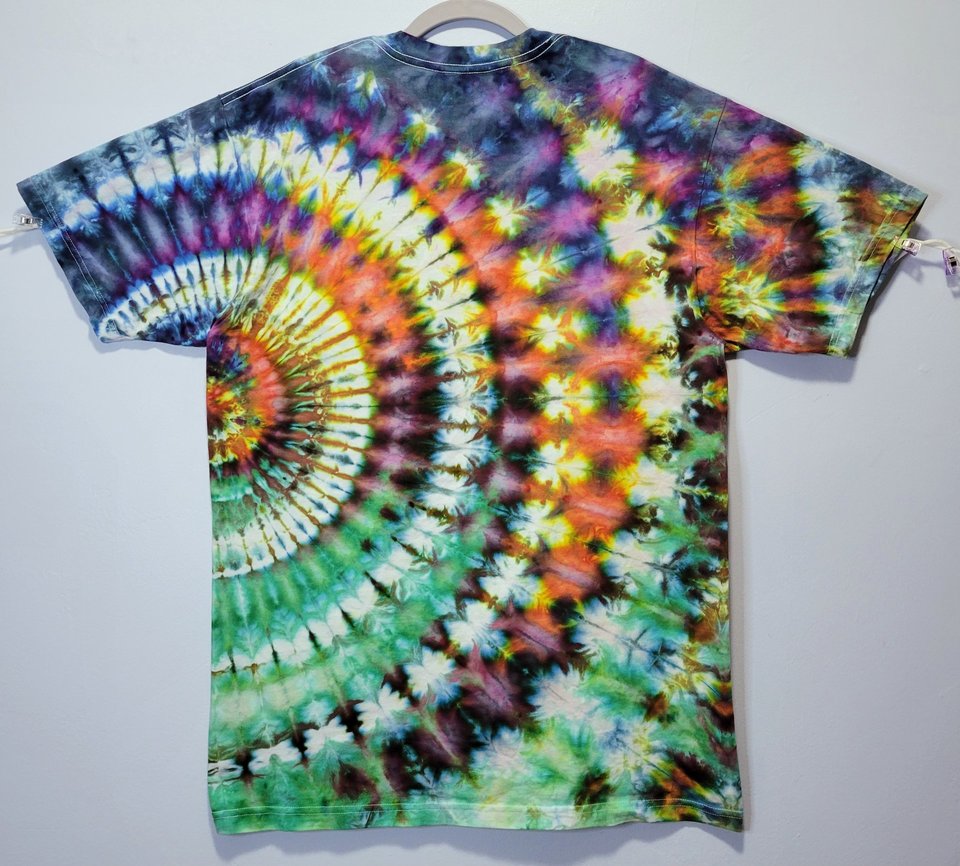L Tall T-Shirt, Rainbow Radar Ripple
