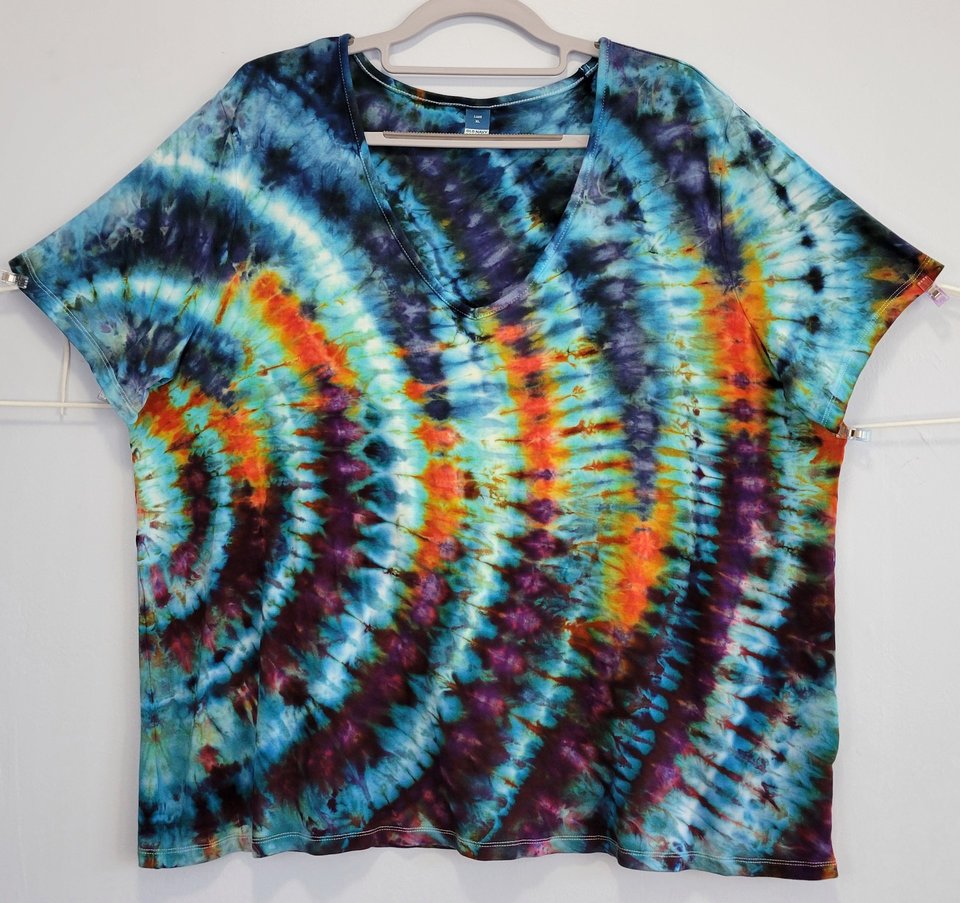 XL Women's V-neck Rayon Shirt, Glass Ripple