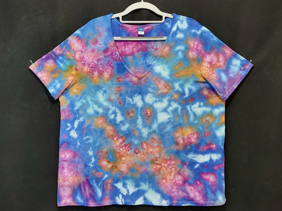XL Luxe V-Neck T-shirt, Sunset Clouds
