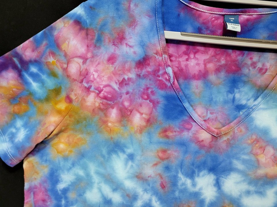 XL Luxe V-Neck T-shirt, Sunset Clouds