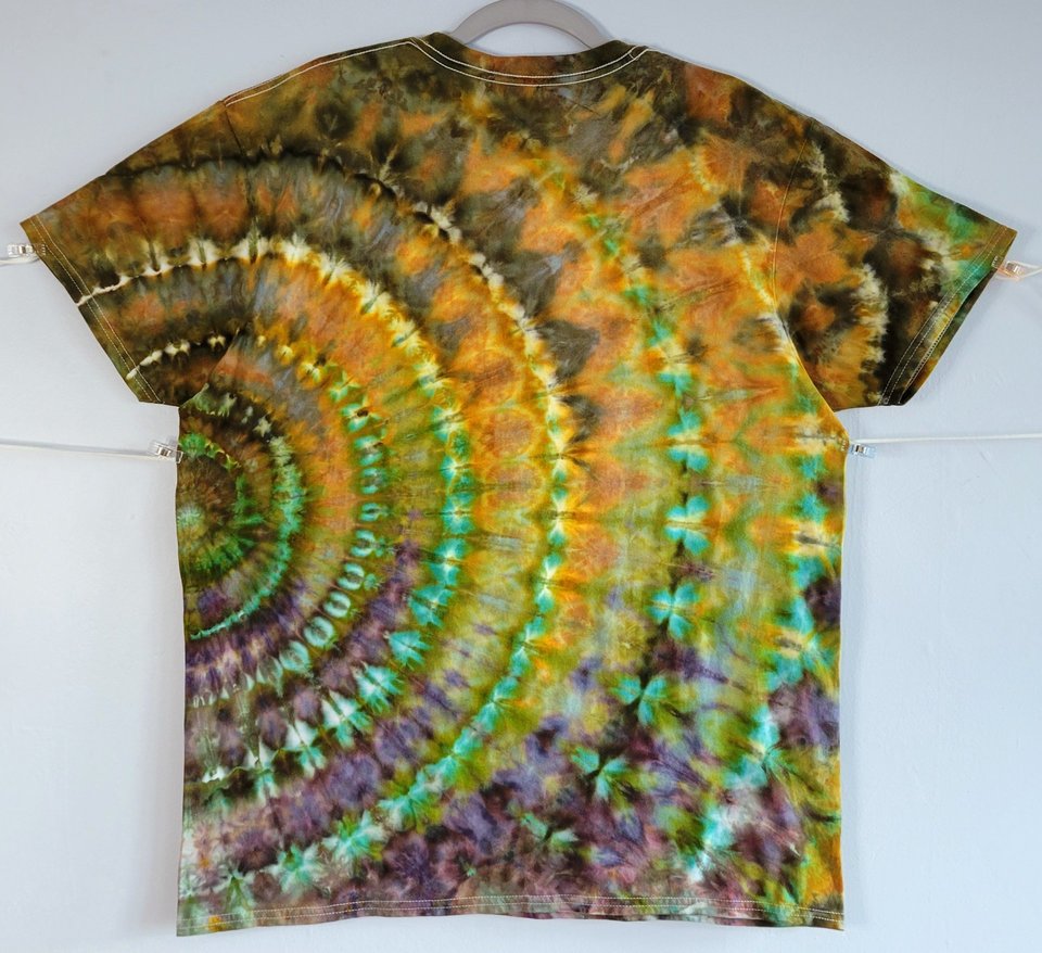 L T-Shirt, Moss Agate Radar Ripple