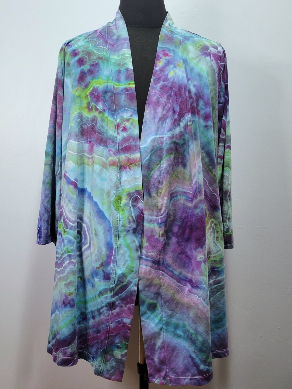 L/XL Wrap Cardigan Short Robe, Periwinkle Geode