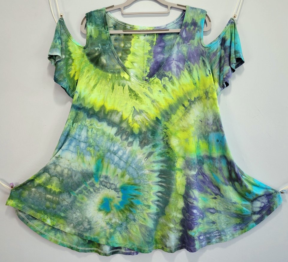 1X Cold Shoulder Tunic, Spring Swirl